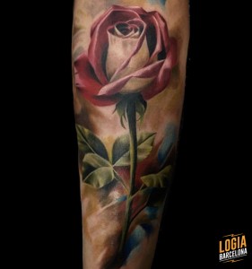 tattoo_brazo_rosa_bruno_don_lopes_logia_barcelona 